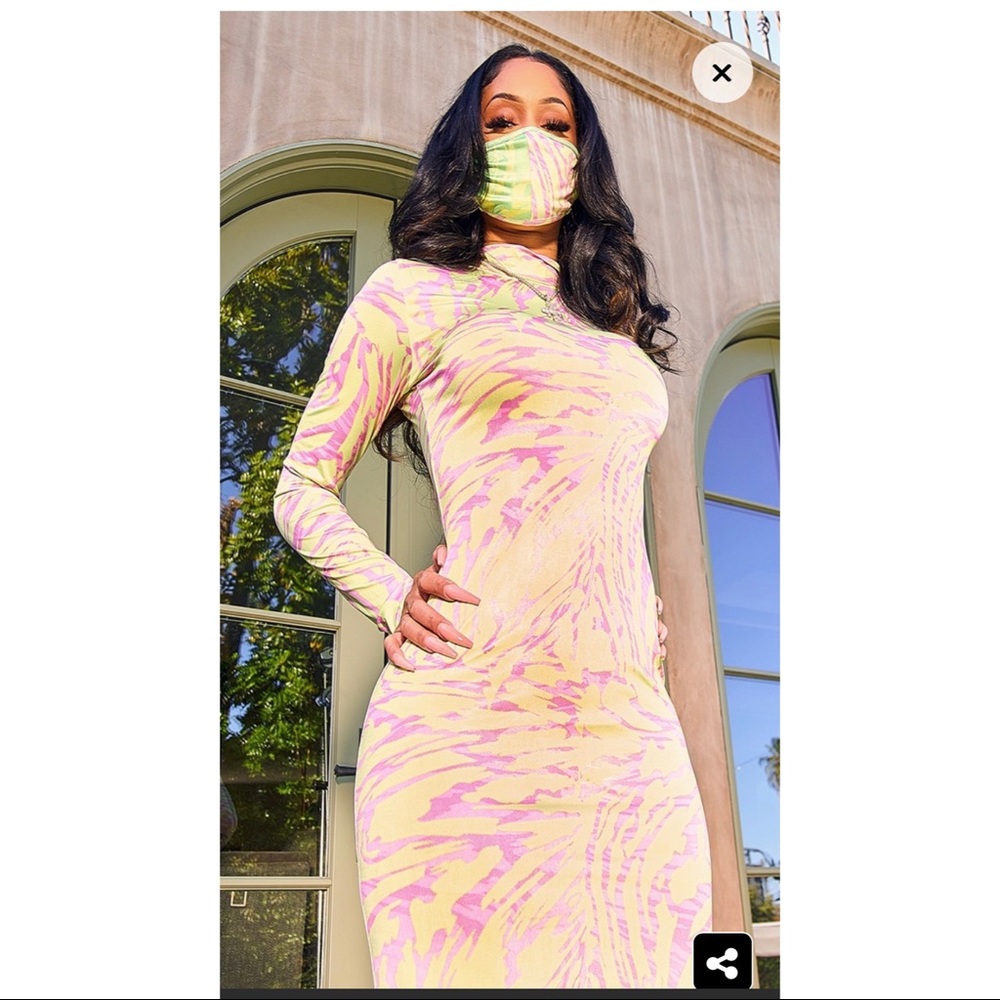ime Abstract Print Long Sleeve Bodycon Dress